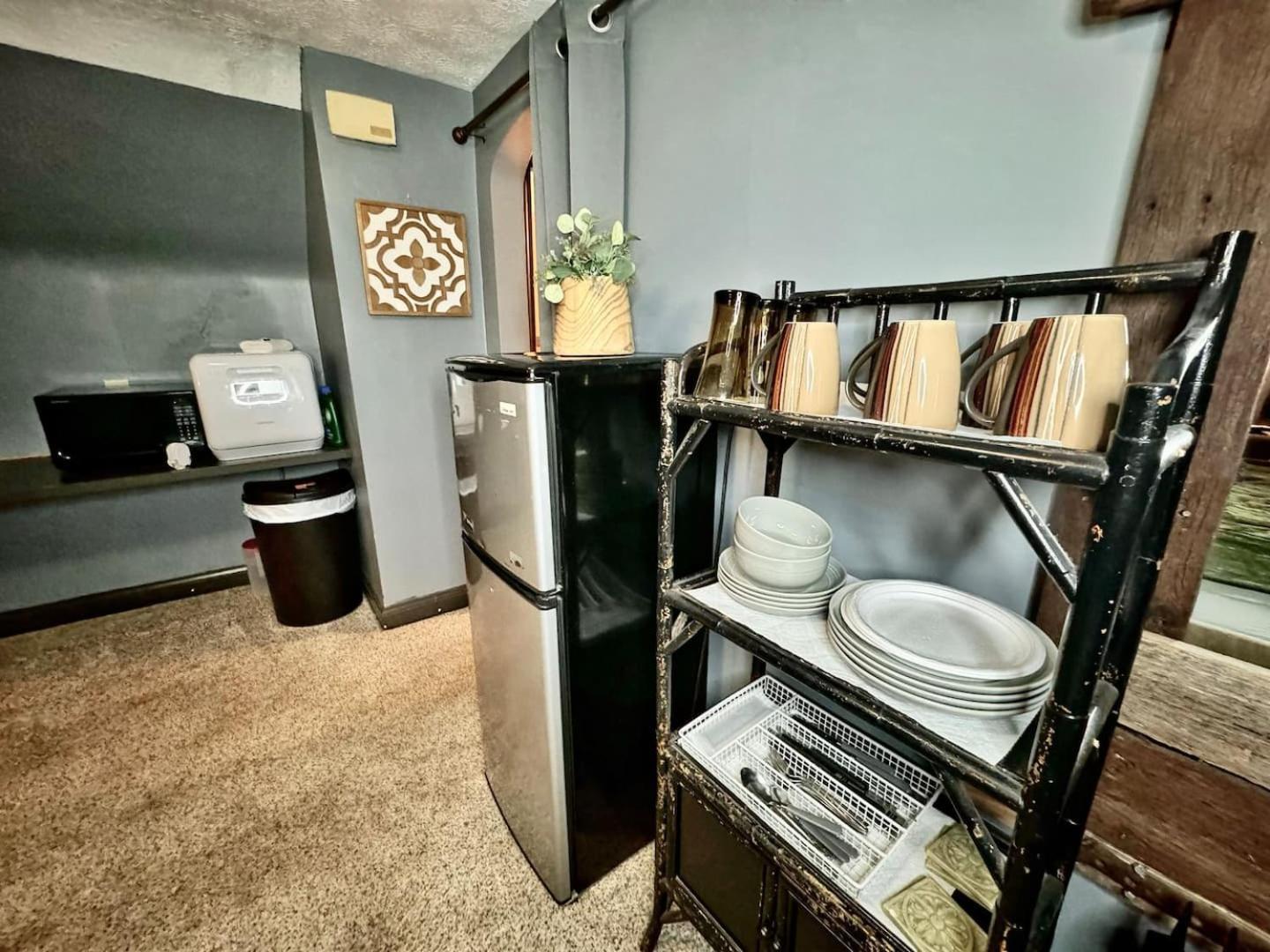 Schillhaus Lvl 3 Apartment Louisville