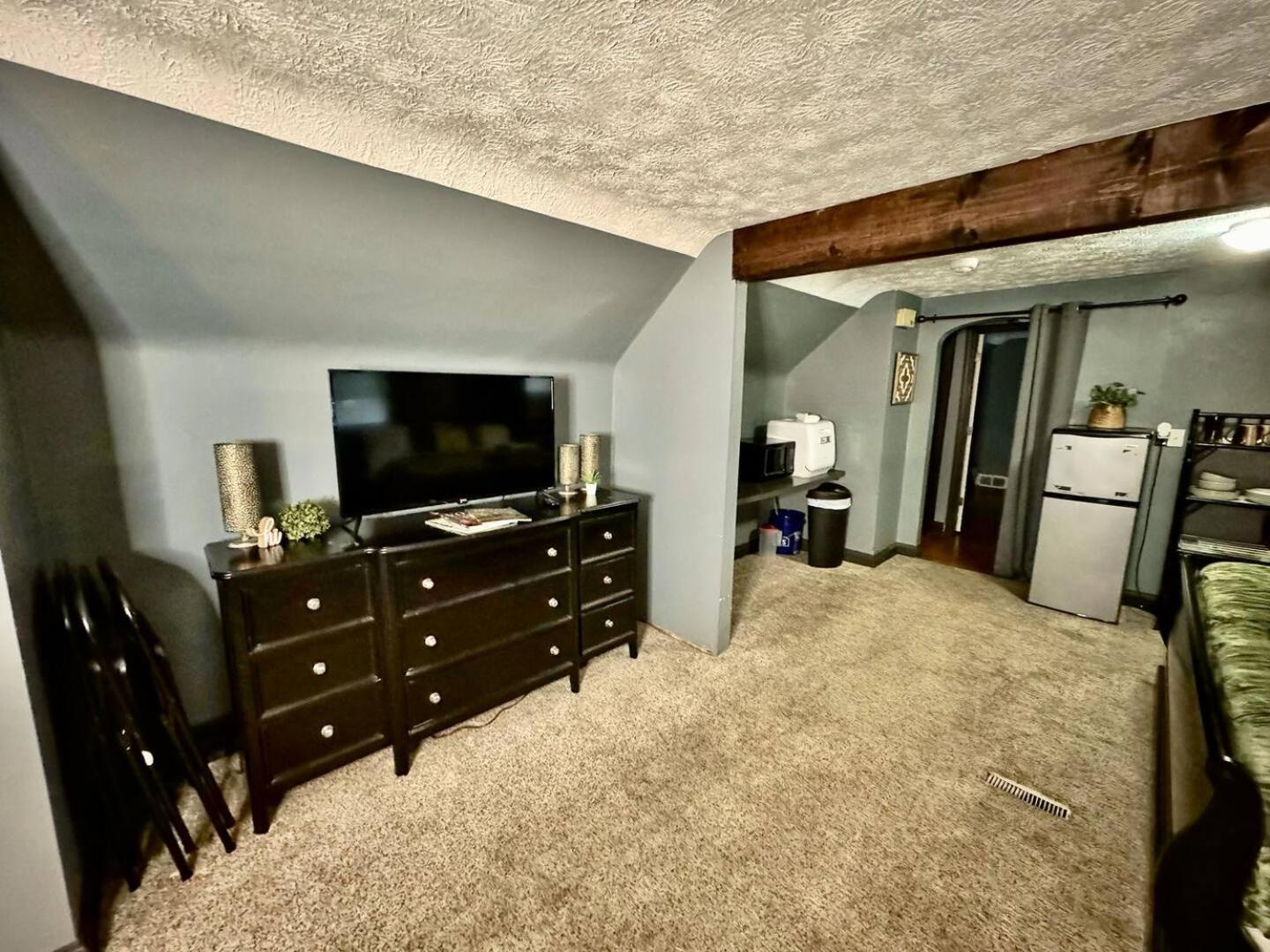 Schillhaus Lvl 3 Apartment Louisville